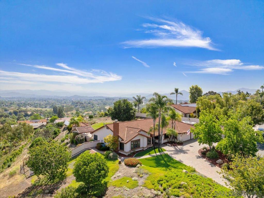 1373 Stoneridge Circle