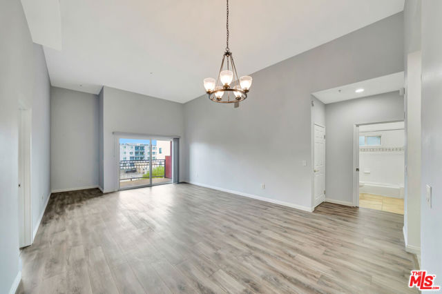 11124 Burbank Boulevard, 311 photo 3