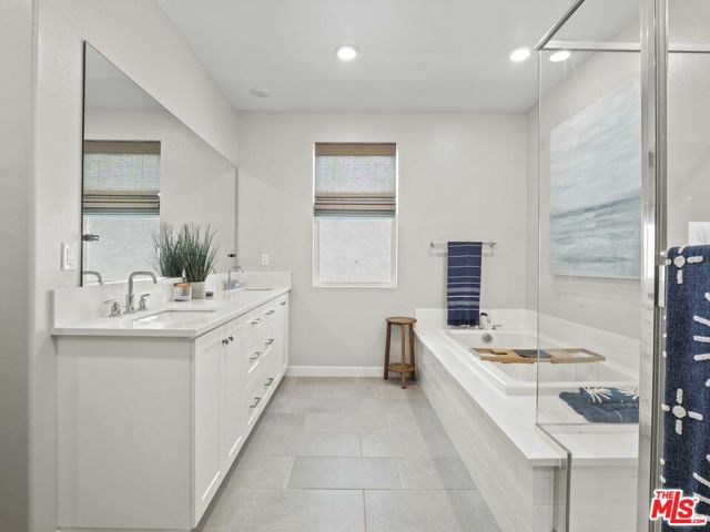 27717 Knoll View Place, Valencia CA: https://media.crmls.org/mediaz/57913f08-db8a-4a0e-ae20-66a23dad52fb.jpg