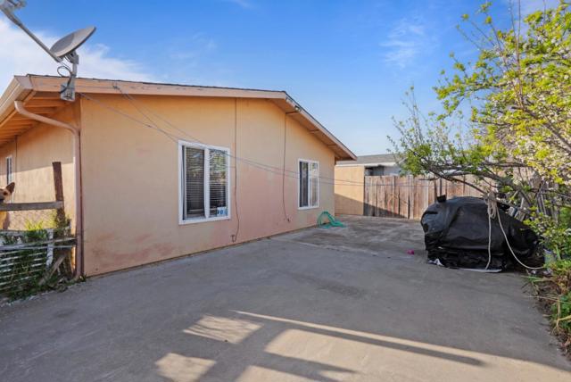 1780 Truckee, Salinas CA: https://media.crmls.org/mediaz/57924236-80bd-4254-a84e-1c8d3485c4b8.jpg