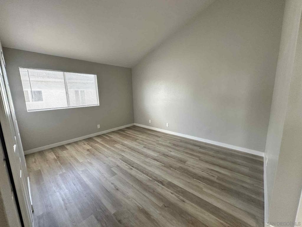 MLS #250037927SD image #15