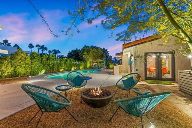 1862 N Nogales Way, Palm Springs CA: https://media.crmls.org/mediaz/579263f8-900f-4133-97fc-220f91e153a8.jpg