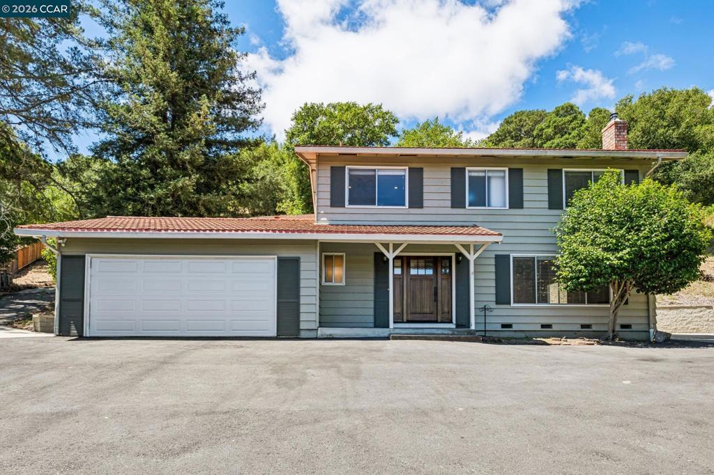 486 Butterfield Place