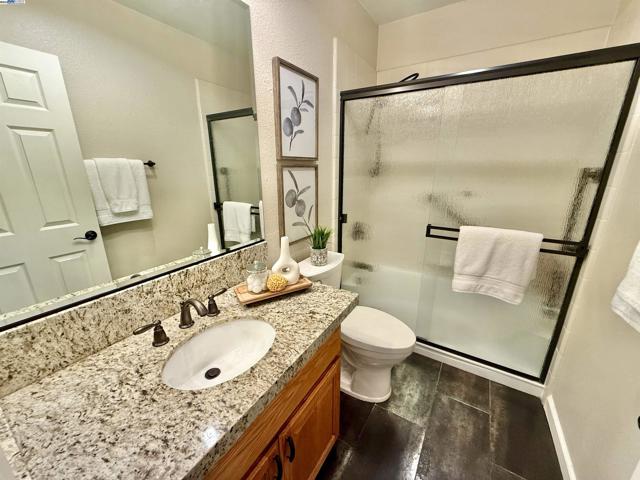 1164 Lexington Way, Livermore CA: https://media.crmls.org/mediaz/579322e2-1288-4859-abc7-1f1170f8f1f3.jpg