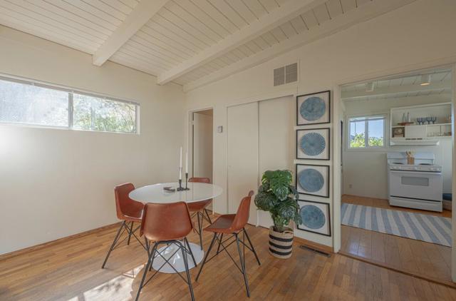 1208 Presidio Boulevard, Pacific Grove CA: https://media.crmls.org/mediaz/579366e3-40ab-4518-b685-7598ef829c37.jpg