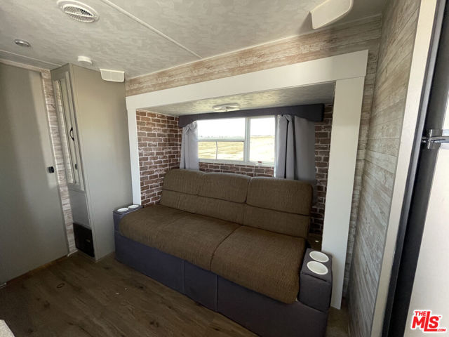 55 E Avenue D4, Lancaster CA: https://media.crmls.org/mediaz/579372af-fab0-4f86-aea2-91804449967a.jpg