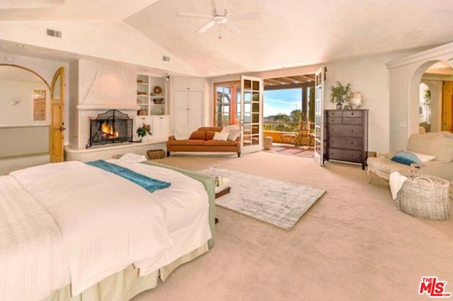 3756 FOOTHILL ESTATE (Private Lane) Road, Santa Barbara CA: https://media.crmls.org/mediaz/57945f12-2c42-418a-ac23-24a8b5dc7439.jpg