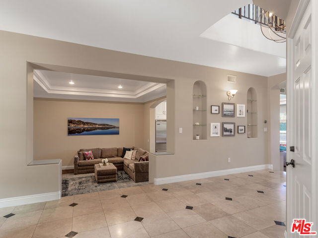 23949 De Ville Way, Malibu CA: https://media.crmls.org/mediaz/5794eb67-ce05-4e1d-8f97-ac0159ef0216.jpg