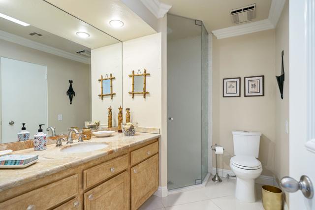 4 Dartmouth Drive, Rancho Mirage CA: https://media.crmls.org/mediaz/5795105d-6d67-472b-8f85-452914037273.jpg