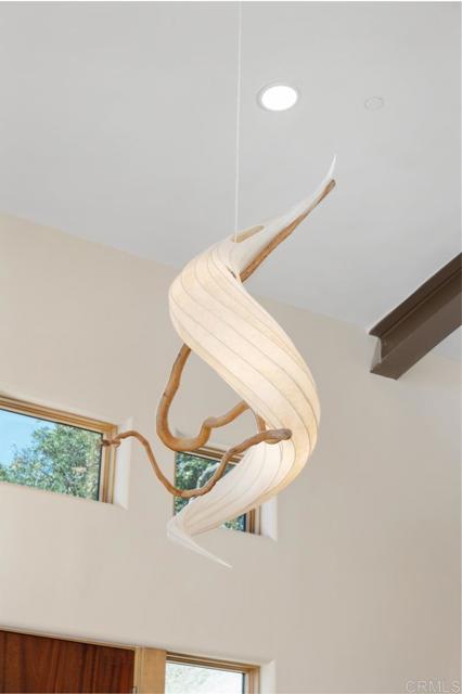 10027 Tall Oak Drive, Escondido CA: https://media.crmls.org/mediaz/57958dc9-8aa6-49d8-aa47-64da07fcabc1.jpg