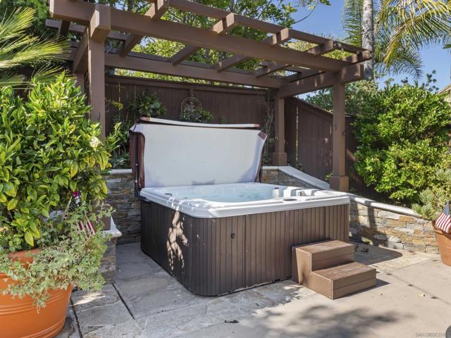 3424 CAMINO ALEGRE, Carlsbad CA: https://media.crmls.org/mediaz/57959edd-a909-4756-8090-d933f45e114a.jpg