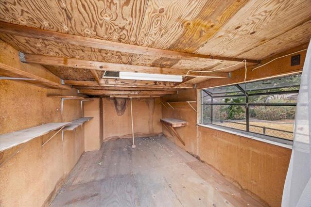 701 Poinsettia Avenue, San Mateo CA: https://media.crmls.org/mediaz/5795a314-9aef-4359-a48e-31b7871675e5.jpg