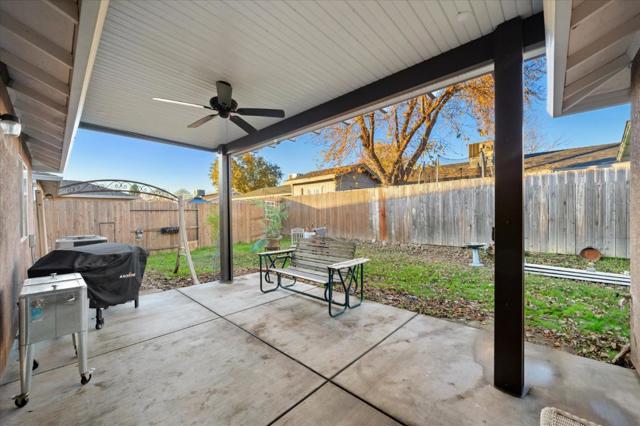 20970 Beagle Street, Cottonwood CA: https://media.crmls.org/mediaz/5795ea5b-1fa9-4683-a958-bb0134d0a8c5.jpg