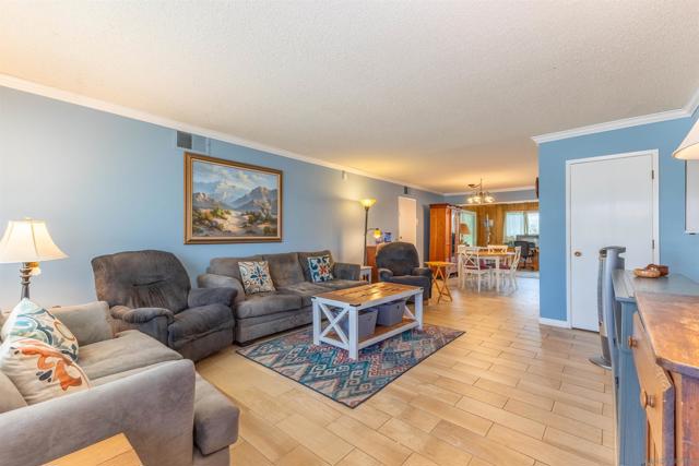 331 Rainier Way, Hemet CA: https://media.crmls.org/mediaz/5796734a-054e-4e4b-b022-876daea97a8f.jpg