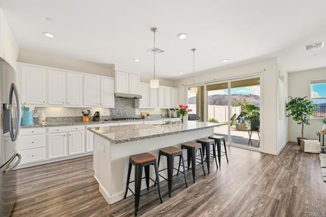 4634 Silent Knoll Drive, Fallbrook CA: https://media.crmls.org/mediaz/57967783-48a3-46c3-96f1-15aa7d19efeb.jpg