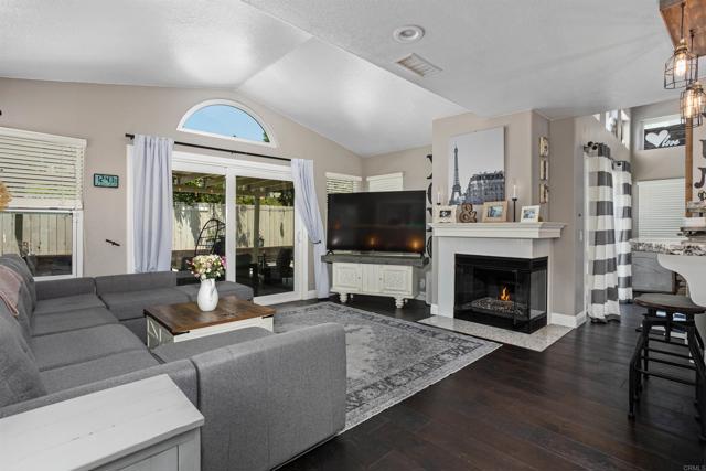 Detail Gallery Image 9 of 29 For 1846 Corte Pulsera, Oceanside,  CA 92056 - 3 Beds | 2/1 Baths
