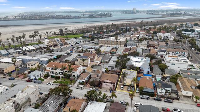 5130 Long Branch Avenue, Ocean Beach (San Diego), California 92107, 2 Bedrooms Bedrooms, ,1 BathroomBathrooms,Condominium,For Sale,Long Branch Avenue,250018212SD