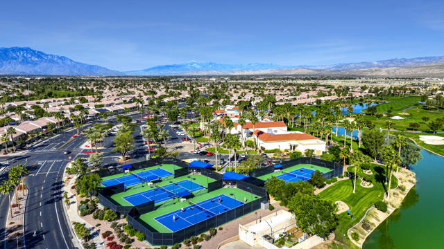 81025 Avenida Lorena, Indio CA: https://media.crmls.org/mediaz/57997458-a131-419a-ba12-5dec23f0bb1b.jpg