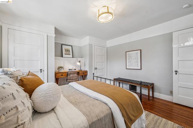 Image 39 of 59 For 4201 Lakeshore Ave