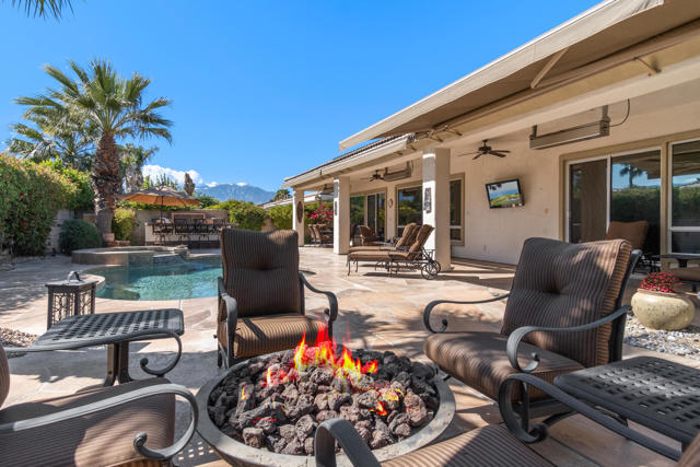 74129 Chinook Circle E, Palm Desert, CA 92211