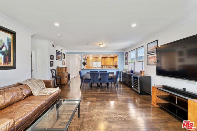 Image 11 of 26 For 357 Hayworth Avenue 201