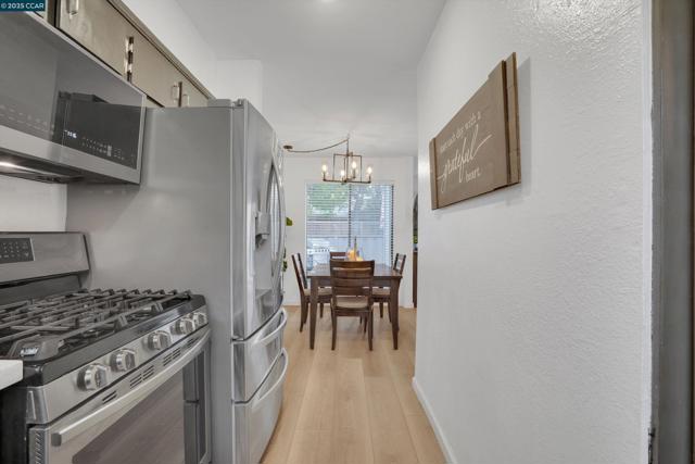 1120 Kenwal Rd, Concord CA: https://media.crmls.org/mediaz/579ad94c-6846-4273-b53b-416e989105e9.jpg