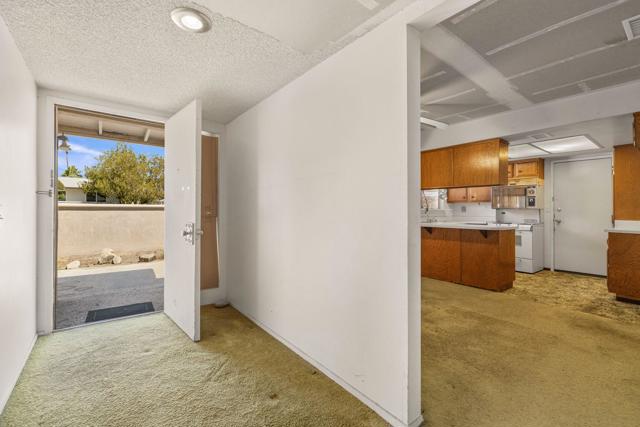 38280 Chuperosa Lane, Cathedral City CA: https://media.crmls.org/mediaz/579af1f7-0c6a-49bf-b168-33fcdba2ebcd.jpg