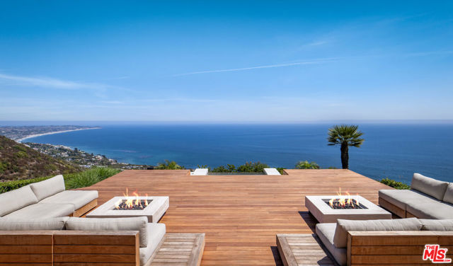 4310 Encinal Canyon Road, Malibu CA: https://media.crmls.org/mediaz/579b03a5-5fc8-4048-a681-ecebaf9ff222.jpg
