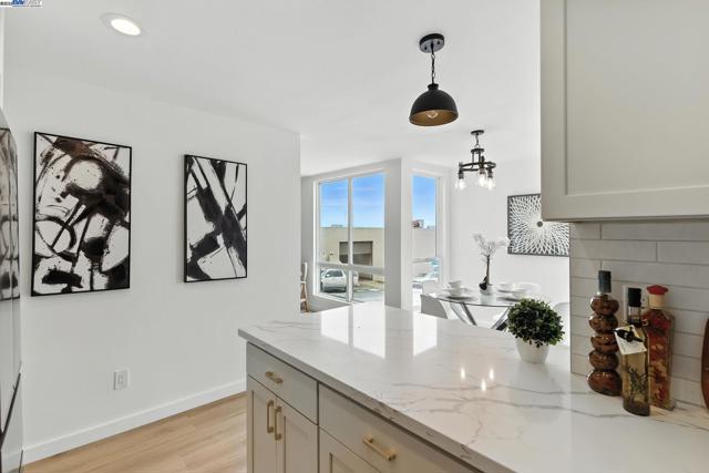 100 Byrne St, Daly City CA: https://media.crmls.org/mediaz/579b508a-2ea8-44ea-abf9-b885865f4f05.jpg