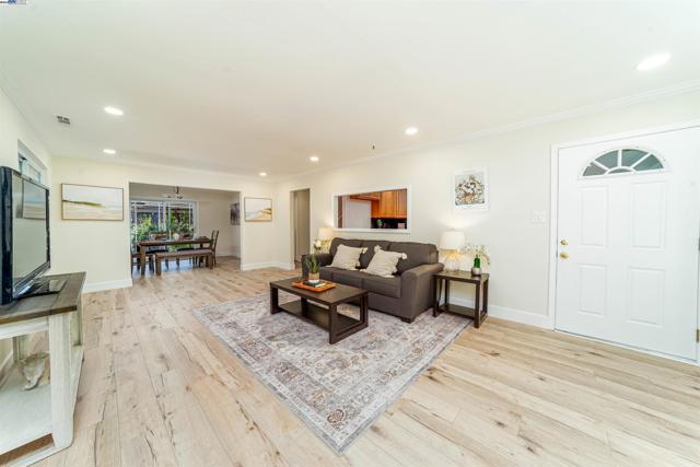 Image 12 of 48 For 4677 Piper St