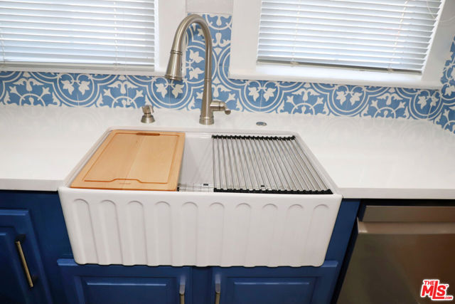 1132 Myra Avenue, Los Angeles CA: https://media.crmls.org/mediaz/579b73c7-1a70-4ea0-a6fb-92cb19ebf21b.jpg