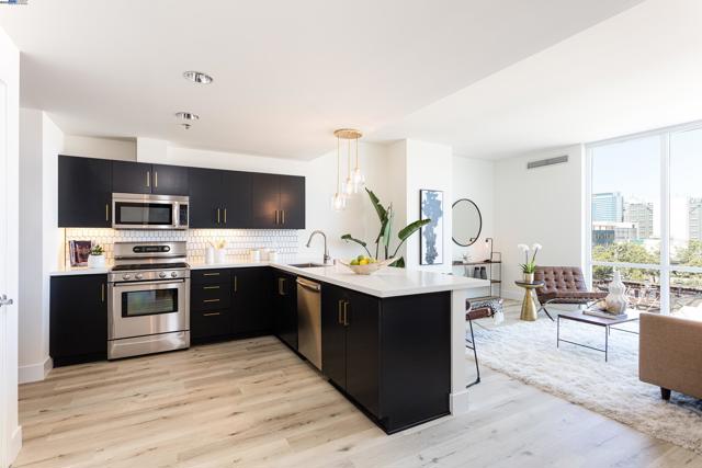 222 Broadway, Oakland CA: https://media.crmls.org/mediaz/579cee78-7bc9-4139-9c21-5d48ce4fe735.jpg
