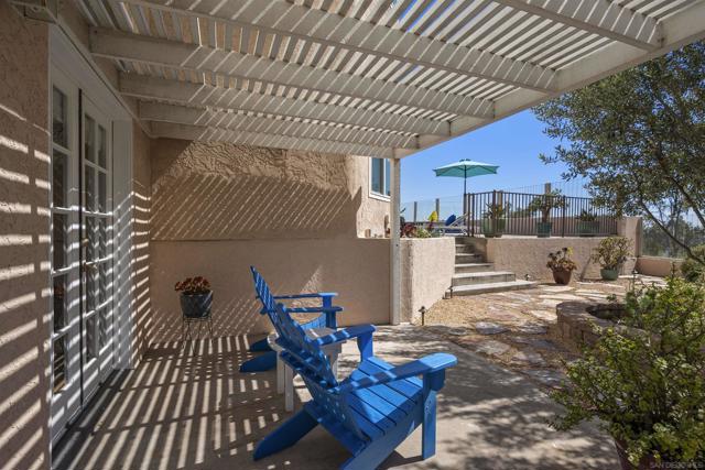 6968 Talisman Ct, San Diego CA: https://media.crmls.org/mediaz/579d17c6-37d1-4bc9-8a67-b0a4ea1db679.jpg