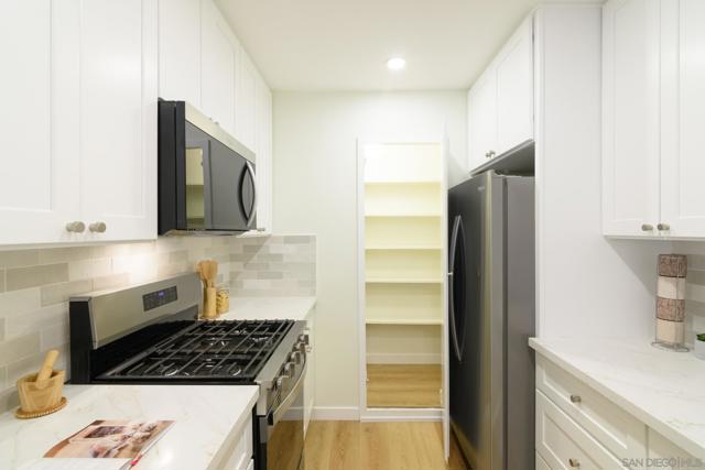 16656 Orilla Dr, San Diego CA: https://media.crmls.org/mediaz/579e0518-1e1b-446b-8b6f-89ae3f87032f.jpg