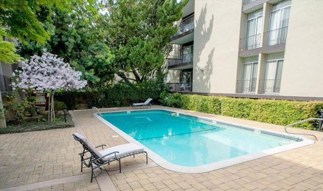 455 Grant Avenue, Palo Alto CA: https://media.crmls.org/mediaz/579e8838-8134-4929-ae35-8cf1db4116a9.jpg