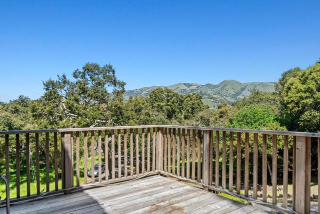 18 Camino De Travesia, Carmel Valley CA: https://media.crmls.org/mediaz/579ebf65-0273-4feb-b658-7cf1a1d58375.jpg