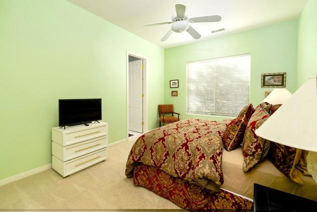 6 Dickens Court, Rancho Mirage CA: https://media.crmls.org/mediaz/579ed129-bd59-45bc-af05-0f43b4262bb0.jpg