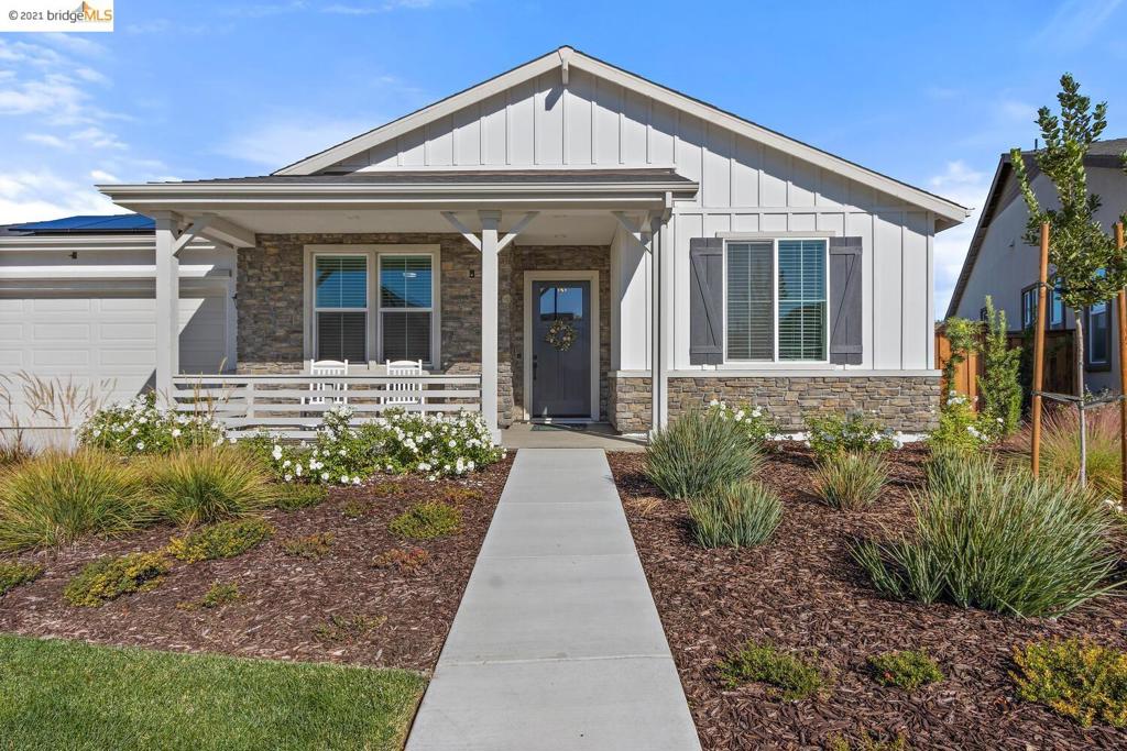 1320 Parkcrest Cir