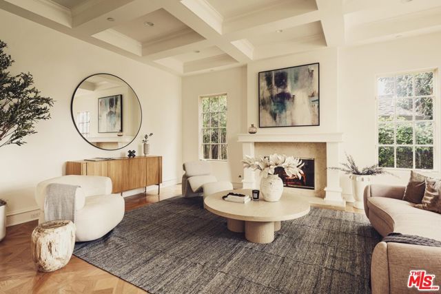 223 24th Street, Santa Monica CA: https://media.crmls.org/mediaz/57a02feb-b2d6-480d-9c99-1293ea8cb7dd.jpg