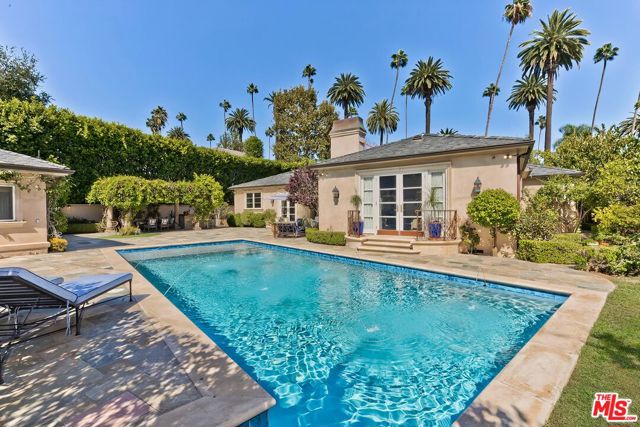 513 North Canon Drive photo 14