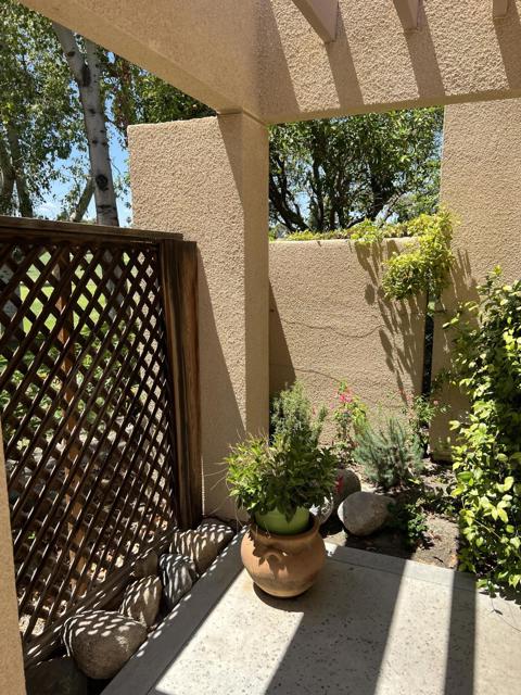 26 Mission Court, Rancho Mirage CA: https://media.crmls.org/mediaz/57a04b72-72e0-46fd-b664-929e60255ea7.jpg