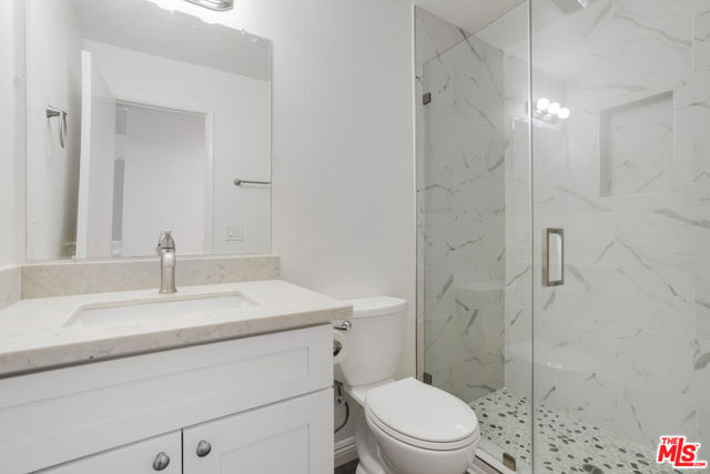 5000 S Centinela Avenue, Los Angeles CA: https://media.crmls.org/mediaz/57a0774c-31b5-4156-a0ad-d254a09bfc7d.jpg