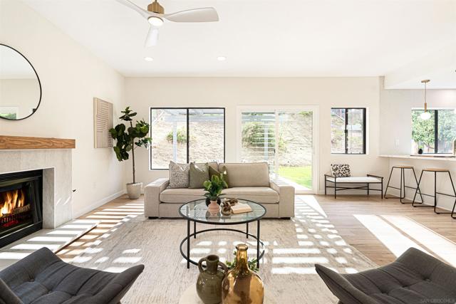 2064 White Birch Dr, Vista CA: https://media.crmls.org/mediaz/57a16b54-7516-40ff-b66c-6b893cd10101.jpg