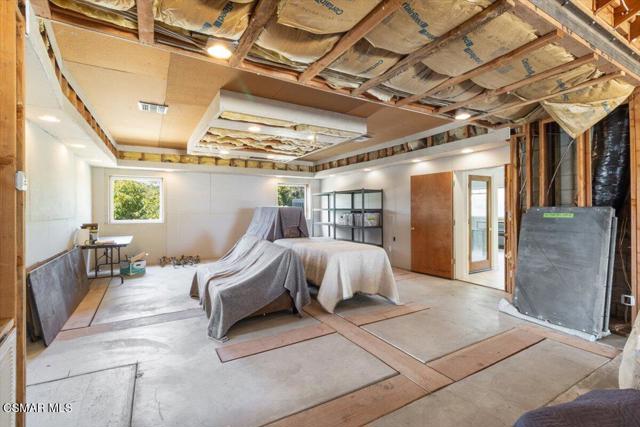 8445 Roseland Avenue, Moorpark CA: https://media.crmls.org/mediaz/57a20401-32ca-489e-9714-dfa9dc0d27a0.jpg