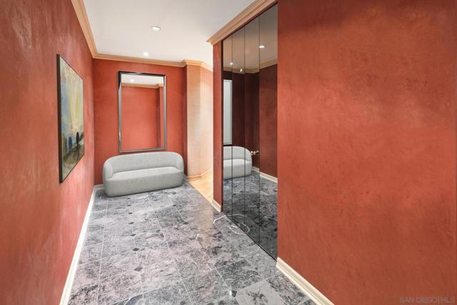700 Front St, San Diego CA: https://media.crmls.org/mediaz/57a24707-f41b-4fd6-aaa0-7f3daf3d0475.jpg