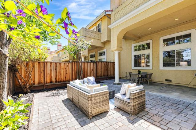 10 Tyrella Court, Mountain View CA: https://media.crmls.org/mediaz/57a25ca5-bf32-423d-b54c-7c1f285d5e1a.jpg