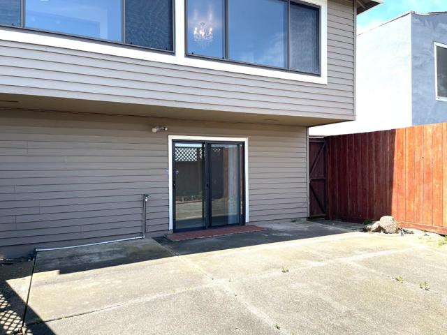 375 Shipley Avenue, Daly City CA: https://media.crmls.org/mediaz/57a29bfe-3b5d-4431-aafb-d5a9d02c6323.jpg