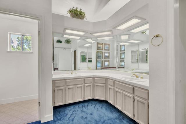 9440 Medstead Way, Elk Grove CA: https://media.crmls.org/mediaz/57a2d589-0cbf-4241-8da2-6c1c8ed3b52d.jpg