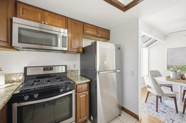 Detail Gallery Image 13 of 26 For 1540 Granite Hills Dr a,  El Cajon,  CA 92019 - 2 Beds | 2 Baths