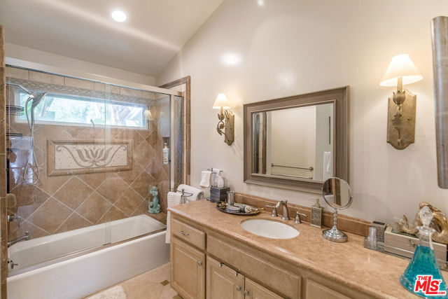 1601 Alisa Estate, Santa Barbara CA: https://media.crmls.org/mediaz/57a3073f-f2e9-4b34-ae9a-ddf3023c1da9.jpg